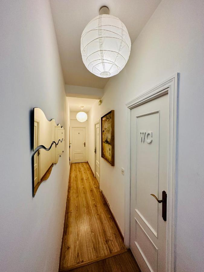 Punta Me Rooms Near The Gran Via Madrid Ngoại thất bức ảnh